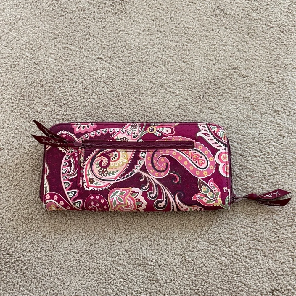 Vera Bradley Magenta Paisley Quilted Zip Wallet